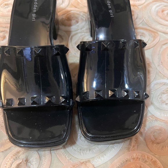 Steve Madden Patent Platform Slides - Picture 4 of 5